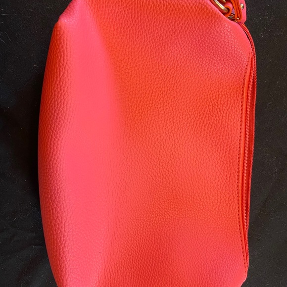 Leather tote with cosmetic bag set - Picture 5 of 7